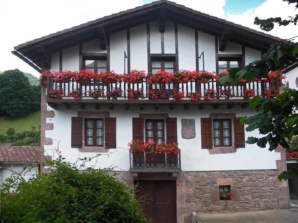 Casa Rural Bordaberea Maya del Baztan Ngoại thất bức ảnh