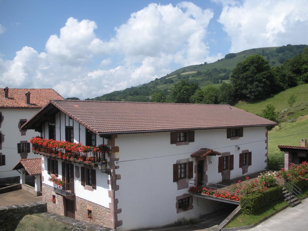 Casa Rural Bordaberea Maya del Baztan Ngoại thất bức ảnh